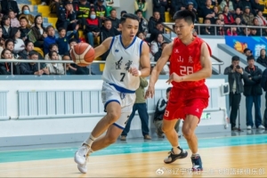 张陈治锋20分 辽宁全运男篮106-77大胜山东 三战全胜结束丹东站